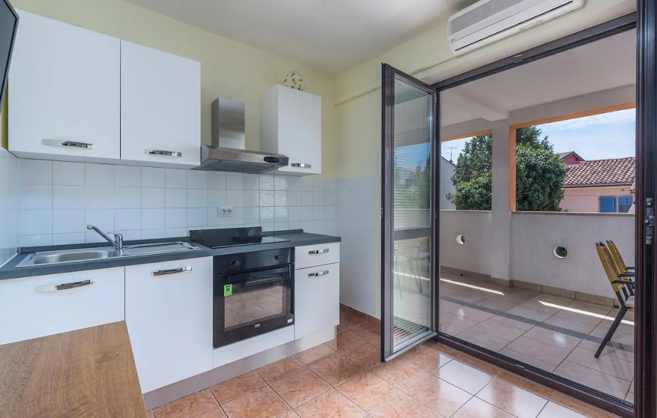 Apartments Magdalena As22 罗维尼 3*,