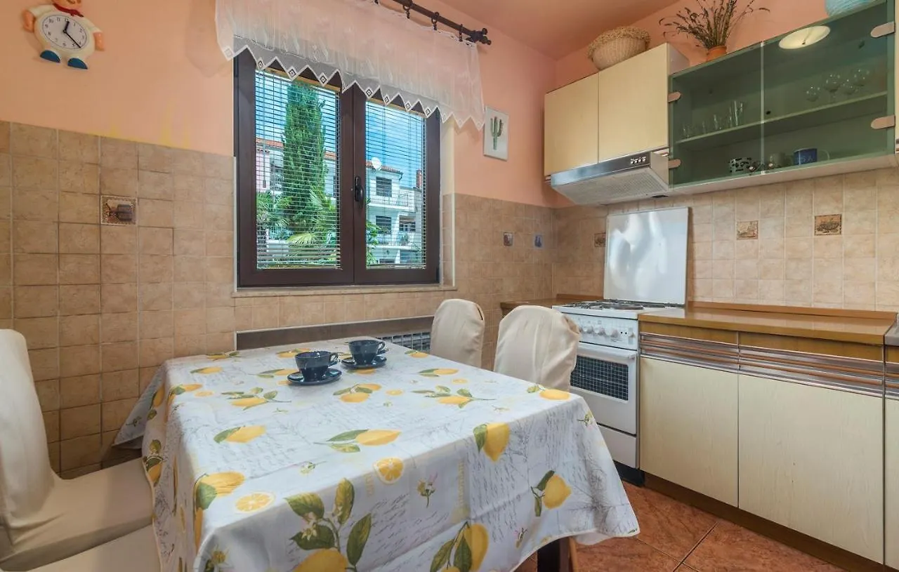 Apartments Magdalena As22 罗维尼 3*,  克罗地亚